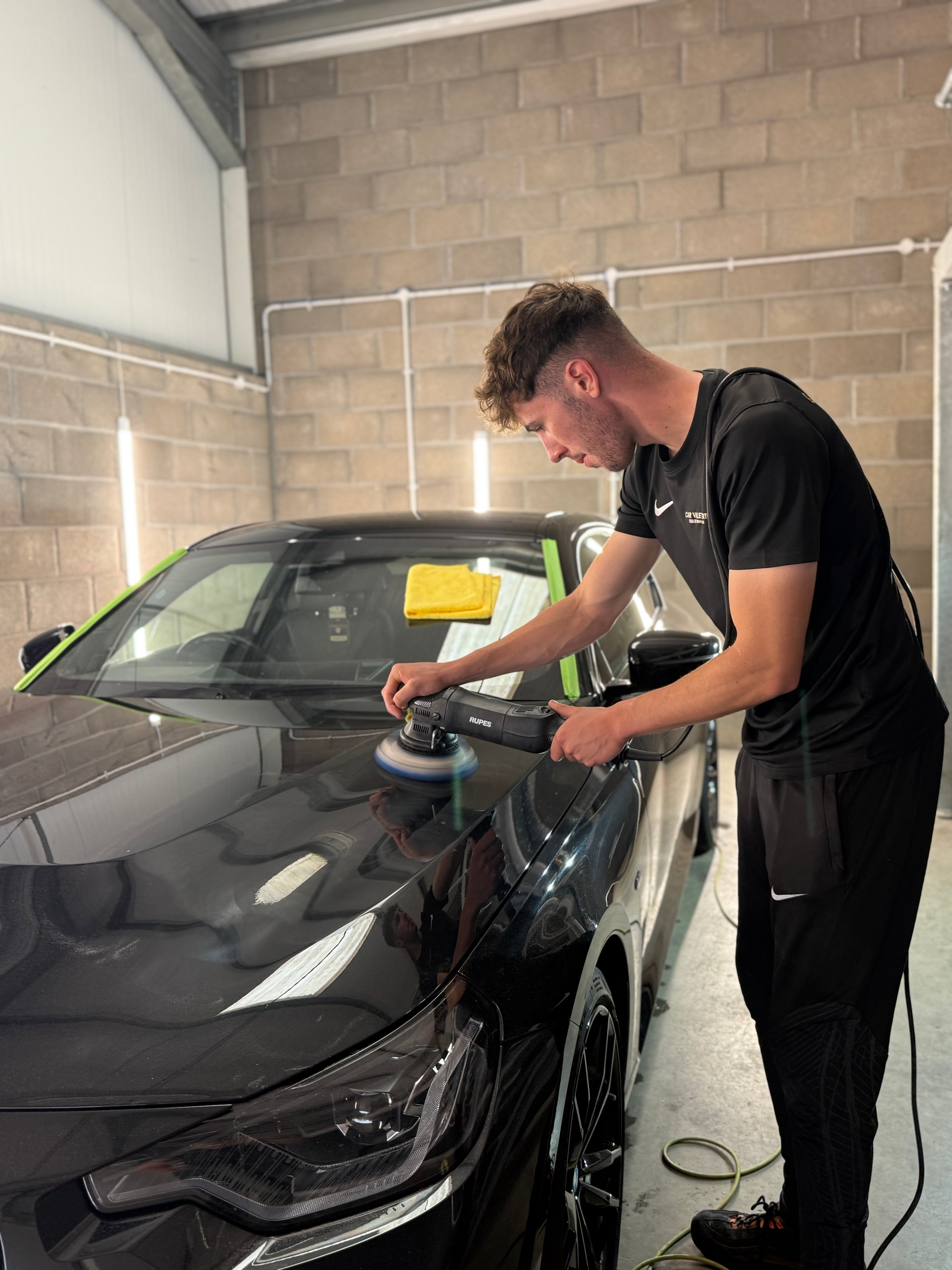 Car detailing in Perth, Scotland – professional exterior and interior vehicle cleaning and polishing service